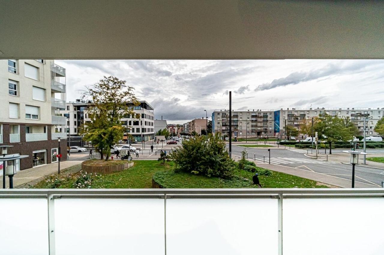 Le Venissieux-spacieux 4 Pers Avec Balcon Parking Vénissieux