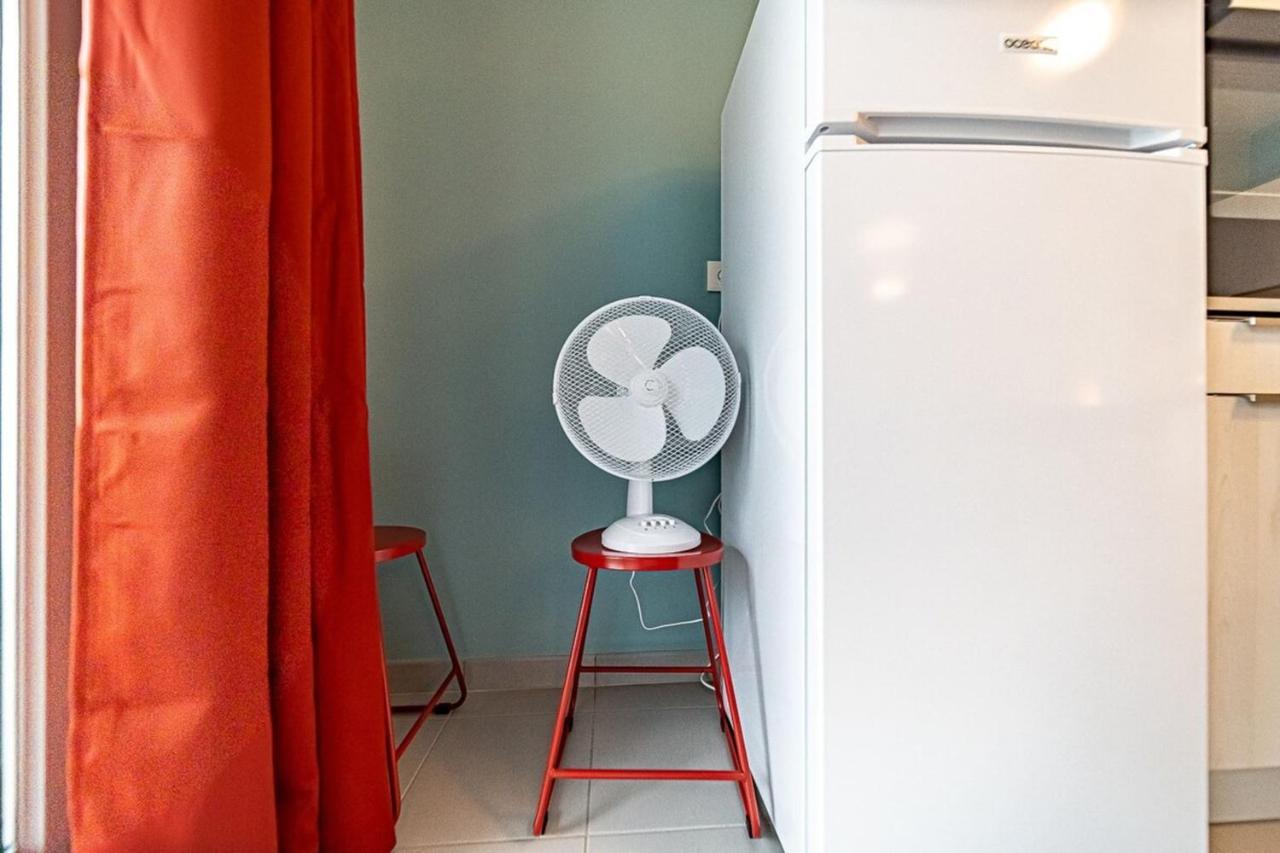 Apartment Le Venissieux-spacieux 4 Pers Avec Balcon Parking Venissieux