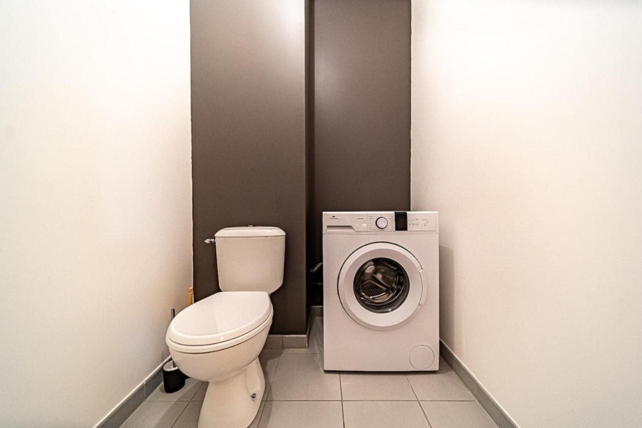 Le Venissieux-spacieux 4 Pers Avec Balcon Parking * Venissieux